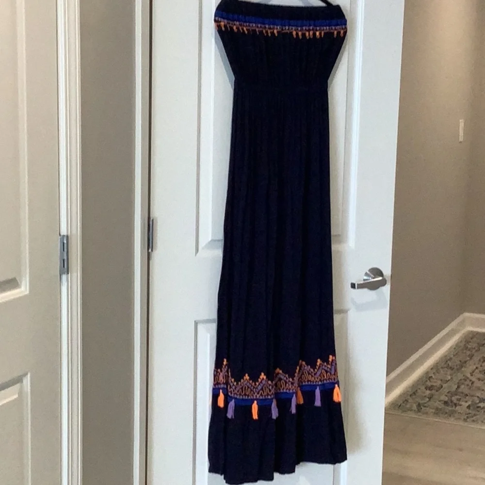 Skemo tassel trim embroidered strapless maxi dress M runs small - Picture 7 of 7